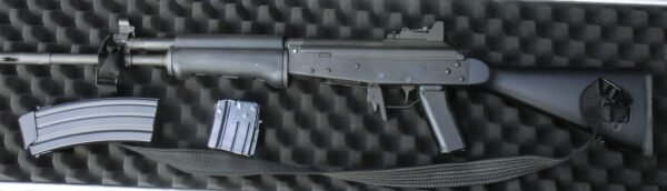 Valmet M76,  222 rem, puuperä. Itselataava kertatuli