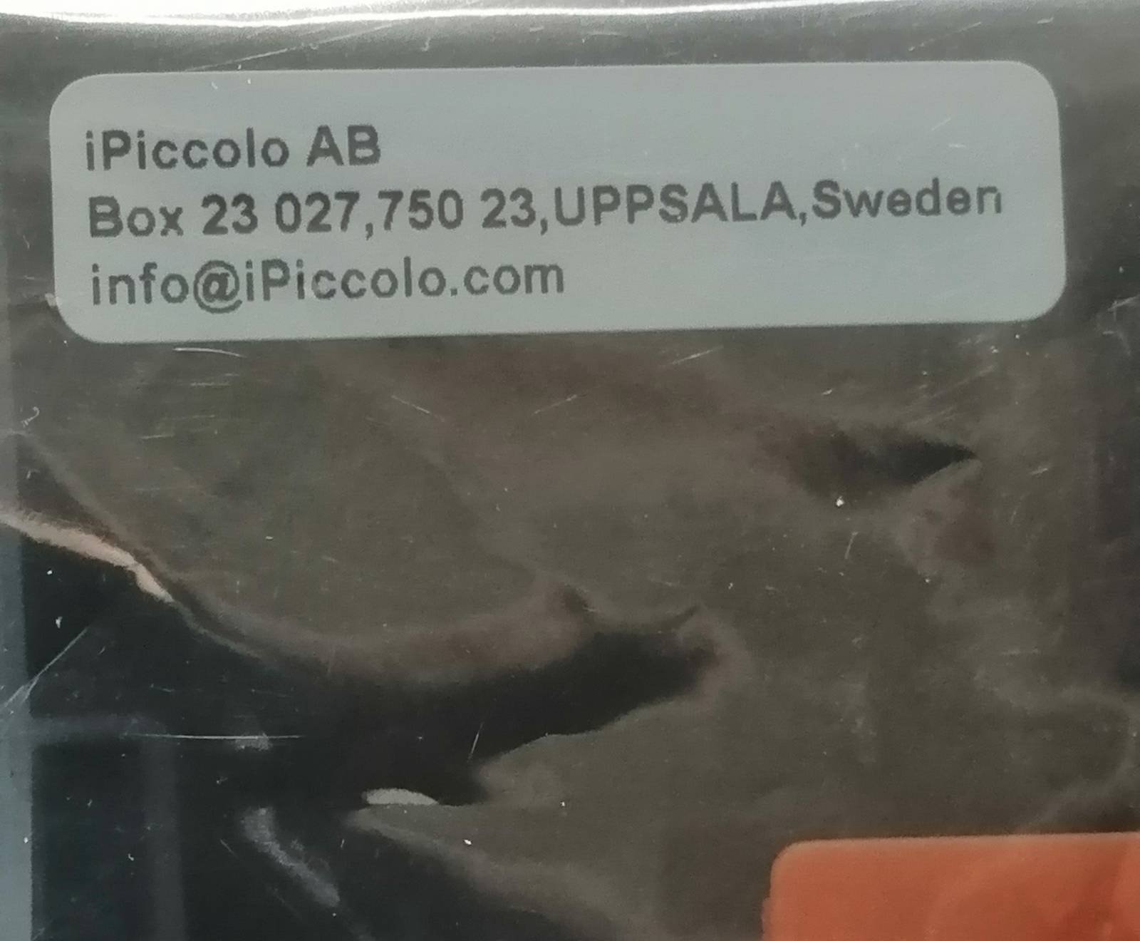 mustekasetti. Väri: musta